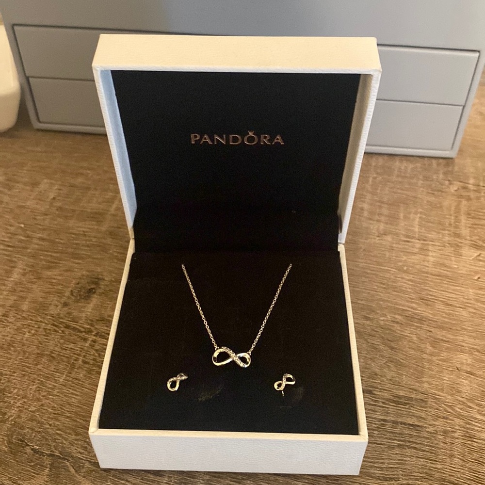 Pandora Infinity Necklace and Earrings set